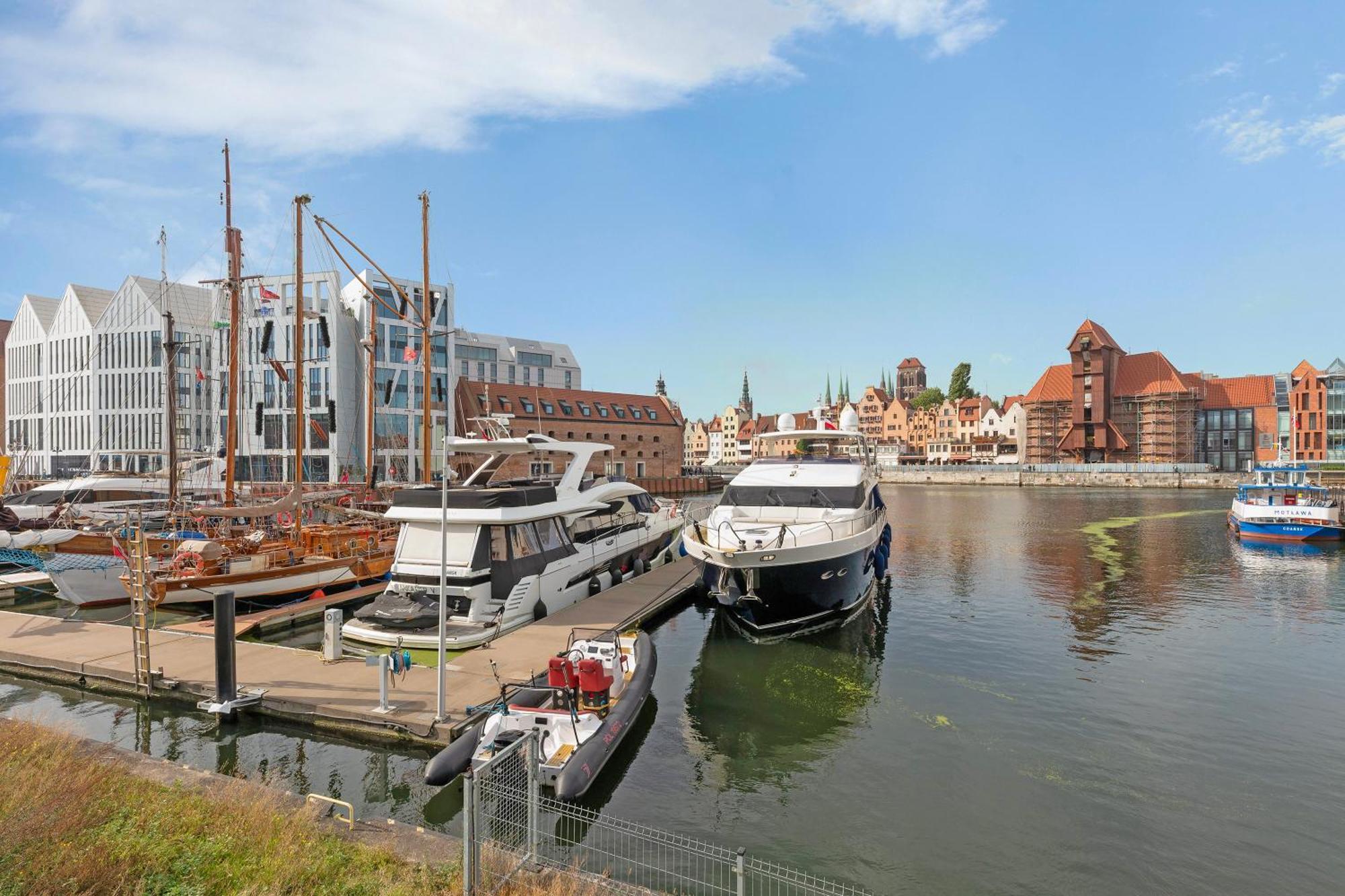 Wave Apartments - Szafarnia Old Town Gdansk Exterior photo